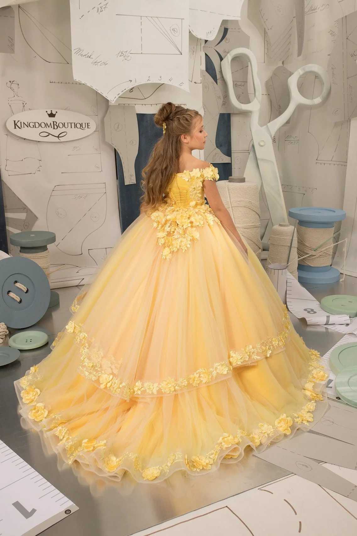 Yellow 3D decal girls wedding dress for weddings fluffy chiffon Fllor length princess childrens birthday party first exchange ball dress W250326