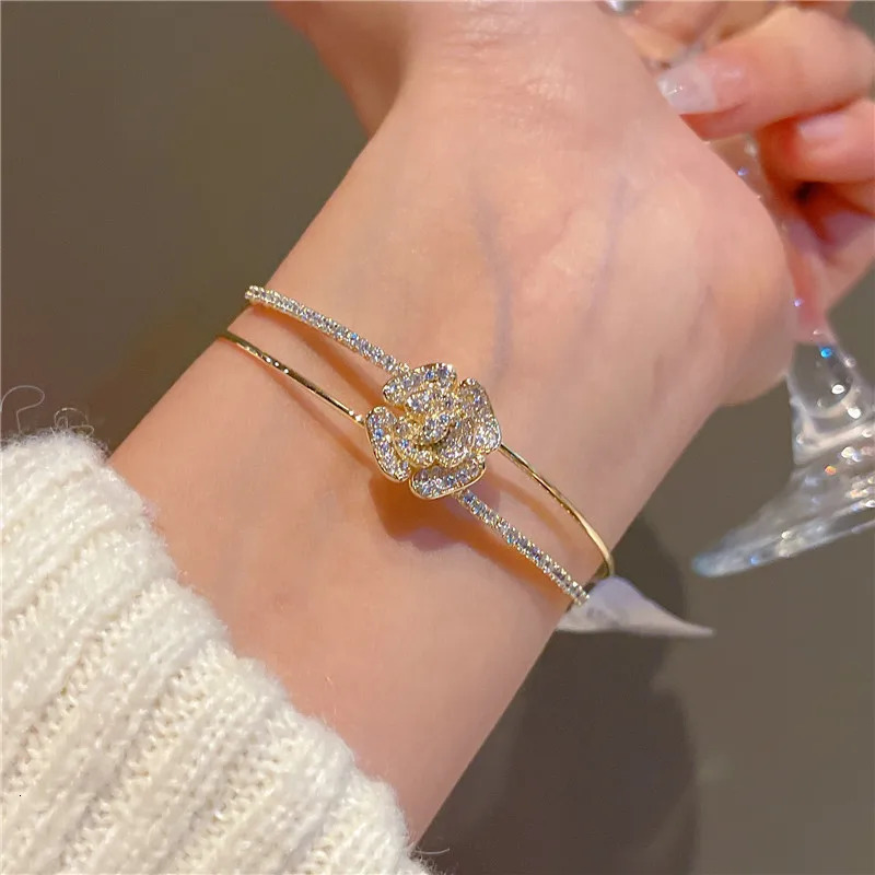 CC Romantic Cuff Bracelet Rose shaped Sparkling Zirconia Double layered Adjustable Bracelet Exquisite Bijoux Jewelry Charm Gift J1181 250326