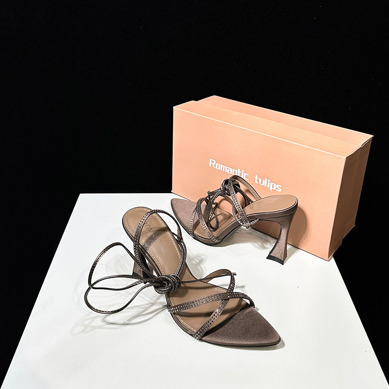 Sharp pointed black diamond sexy style high heels for women in the summer of 2025, cross thin strap open toe high-heeled sandals