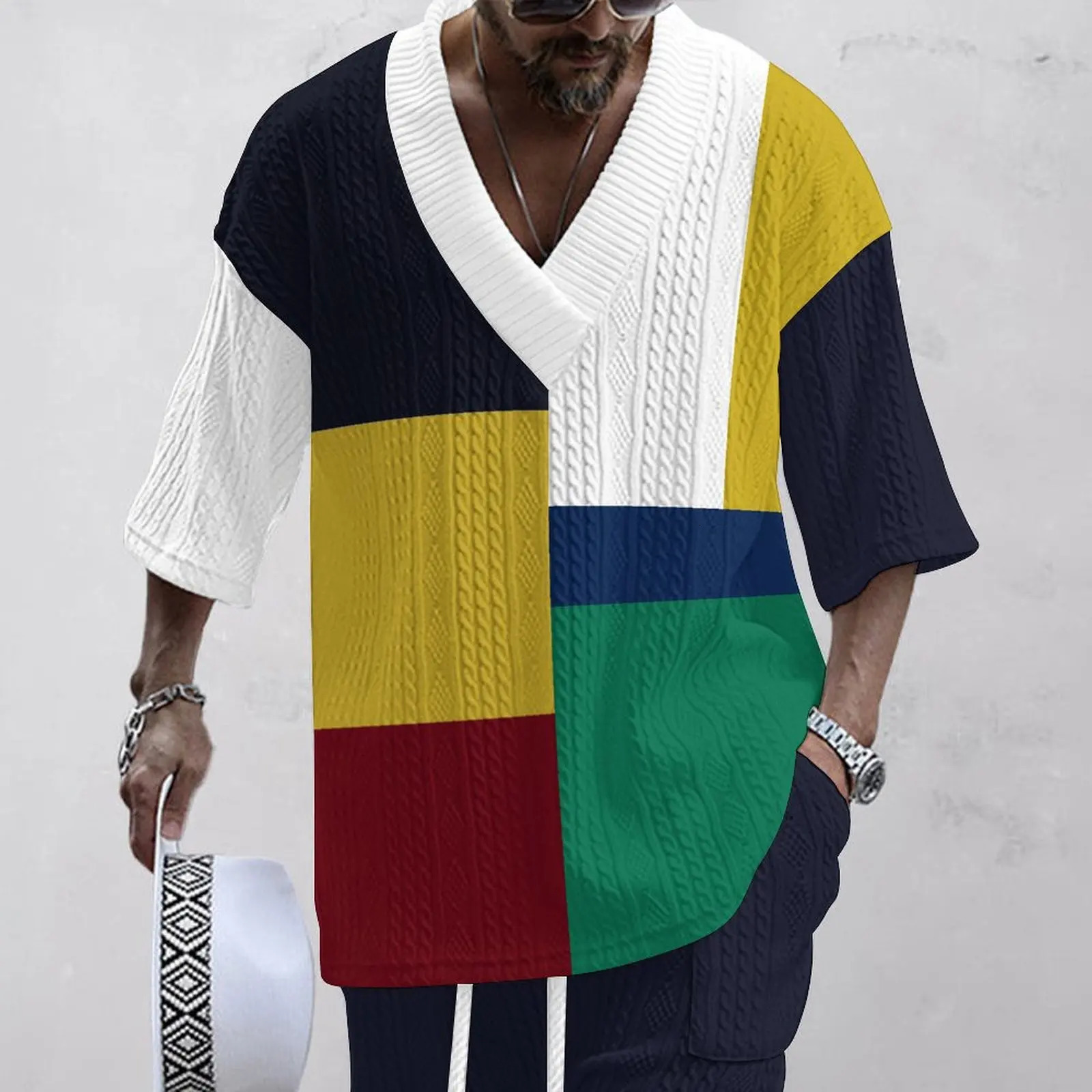 2024 summer mens loose casual sportswear highquality jacquard Vneck short sleeved twopiece clothing 250326