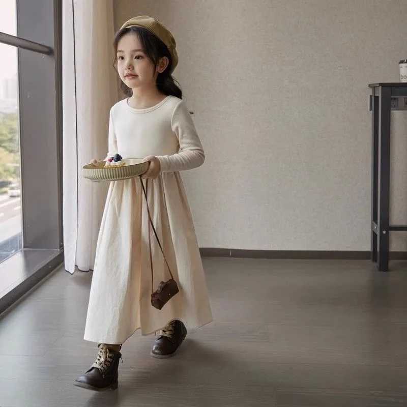 Girls Fashion Knitted Dress 2023 Autumn New Childrens Korean Edition Combination Design Art Long Sleeve Skiing W250326