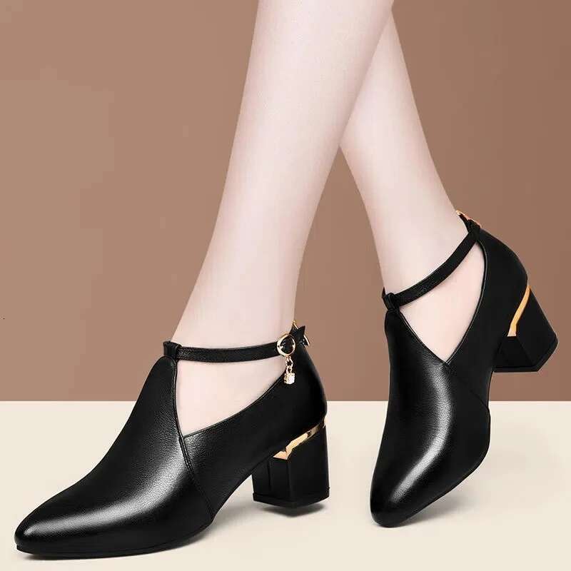 2025 Summer New Women's Cute, Sweet, Comfortable Spring and Autumn Buckle High Women's Classic Office Designer Fashion Square Heel Shoes