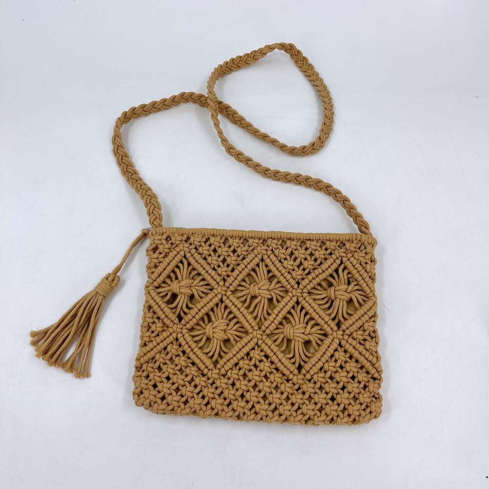f0 New INS Fashion Simple Casual Tassel One Shoulder Handheld Handwoven Cotton Thread Straw Woven Bag