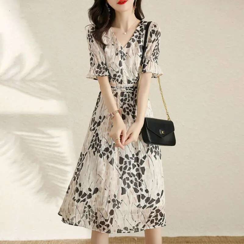 Elegant V-Neck Printed Folds Ruffles Flare Sleeve Party Women's Clothing 2024 Summer New Loose Office Lady ral Dress