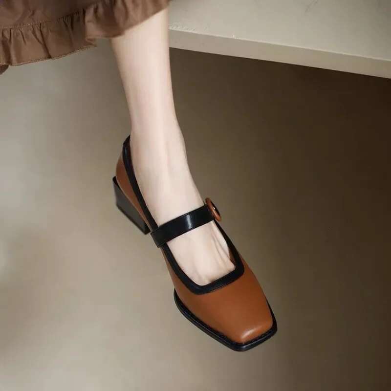 2025 Summer New Low Heel Shallow Mouth Single Button Shoes for Daily Commuting Multi functional Designer Fashion Square Heel Shoes
