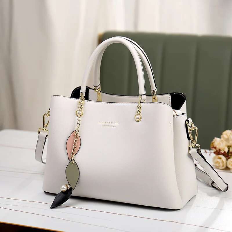 Genuine Leather Women's Bag, Light , Grand And High-End, Cowhide Handbag, Large Capacity Single Shoulder Crossbody Bag