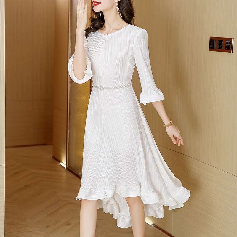 Folded Irregular French 2024 Spring/Summer New Fat mm Elegant and Advanced Feeg Age Reducing Cake Dress