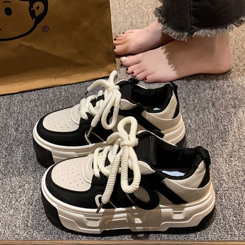 Designer Shoes 2025 European And American Popular Spring New Style Thick Sole Height Increasing Women's Outdoor Trend Casual Board Shoes White Sh