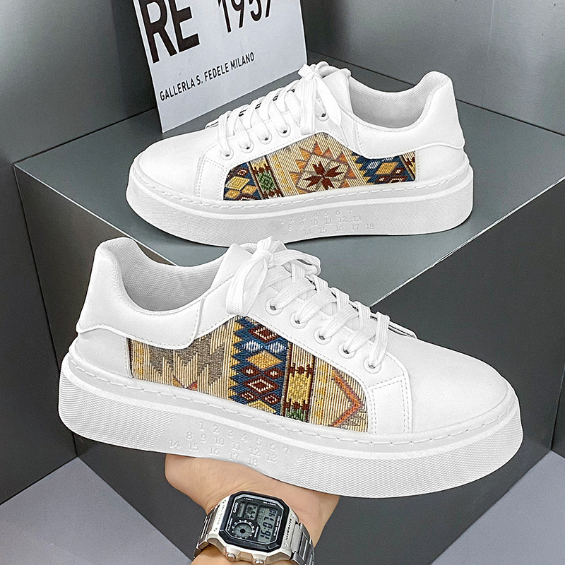 2025S New Trend Designer Men S New Spring Niche Trend Casual Board For Teenagers With Thick Leather Surface High Sole Bread And Trendy Shoes