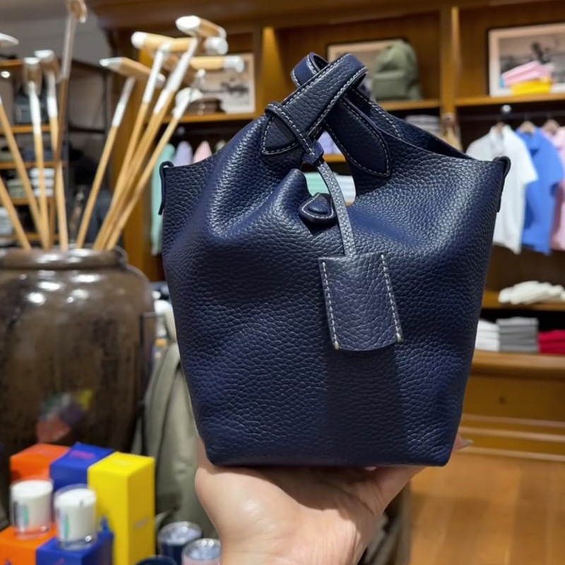 2025 New Candy Color Macaron Women's Cabbage Basket Minimalist Style Handheld Water Bucket Bun Mother Bag Mini