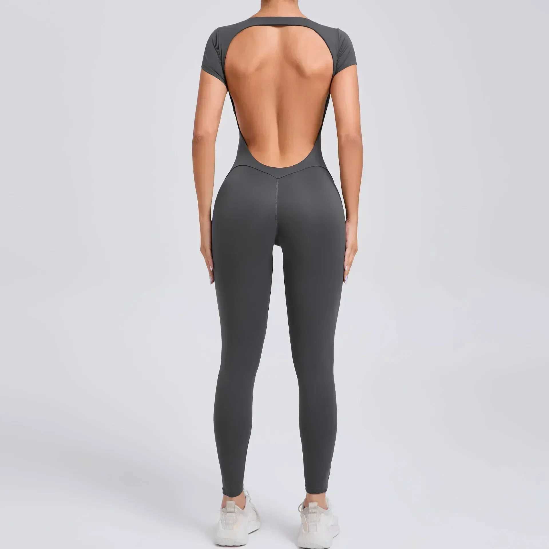 Seamless yoga jumpsuit for exercise and fitness hip lifting short sleeved backless integrated fitness leg track and field W250326