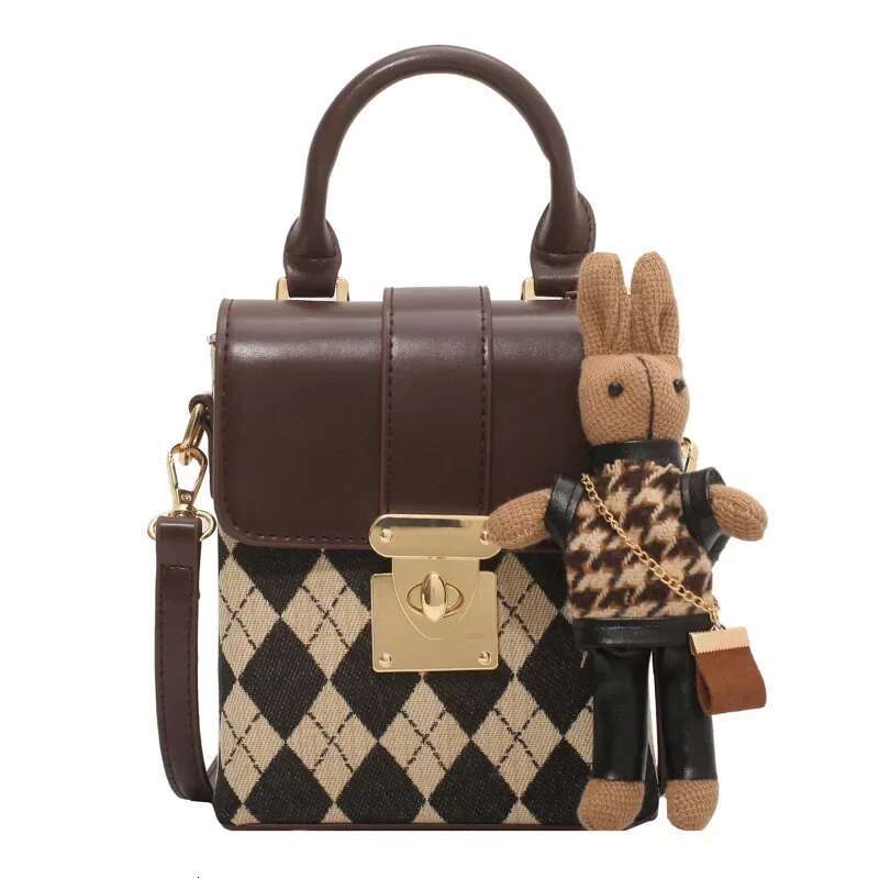 New French Niche Design Women's Popular Internet Celebrity Portable Small Square Adjustable Shoulder Strap Crossbody Bag
