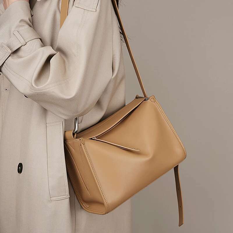 Hifashion Cowhide Genuine Leather Pillow Shoulder Bags For Women 2025 Designer Crossbody Purses Satchel Ladies Handbags