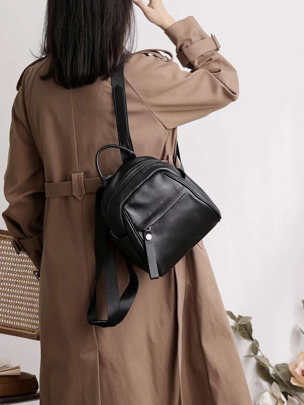 New Simple Blue 2 Size Portable Genuine Leather Fashion Teenage Girl Backpack High Quality Soft Cowskin Women Rucksack Knapsack
