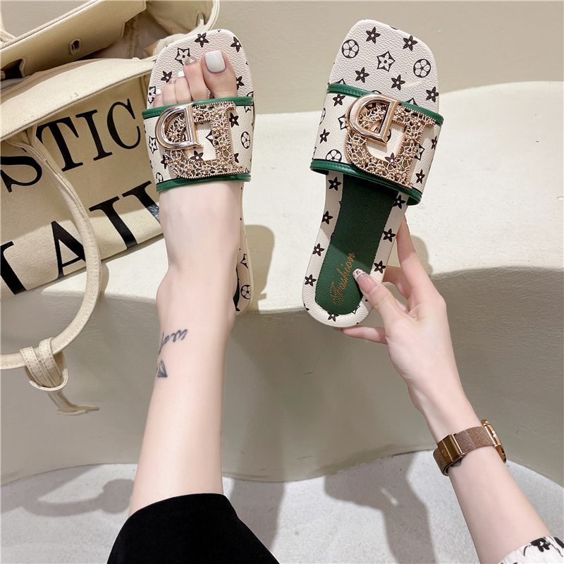 2025 summer new arrival women's slippers burst fashion soft bottom sandals leisure fashion beach outdoor slippers