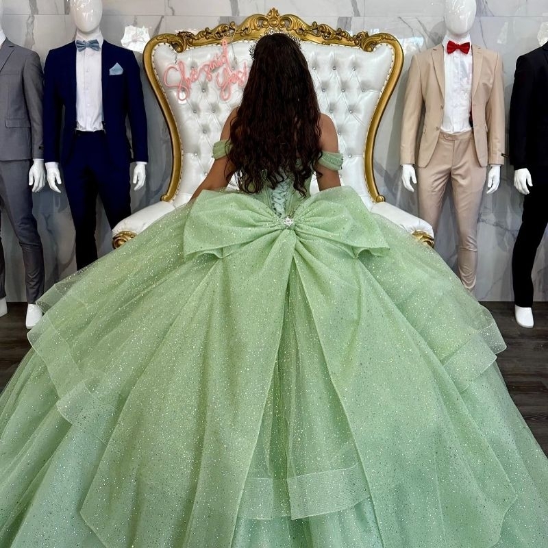 Sage Green Shiny Quinceanera Dresses Off Shoulder 2025 Sequins Beads Bow Vestido 15 De Anos Mexican Girls Party Gowns Sweet 16 Dress