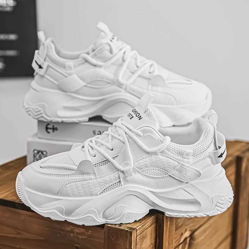 Mens Sneakers Fashion Luxury White Platform Sports Shoes Outdoor Man Running Shoes Increased Breathability Men Shoes ZapatillasC250325