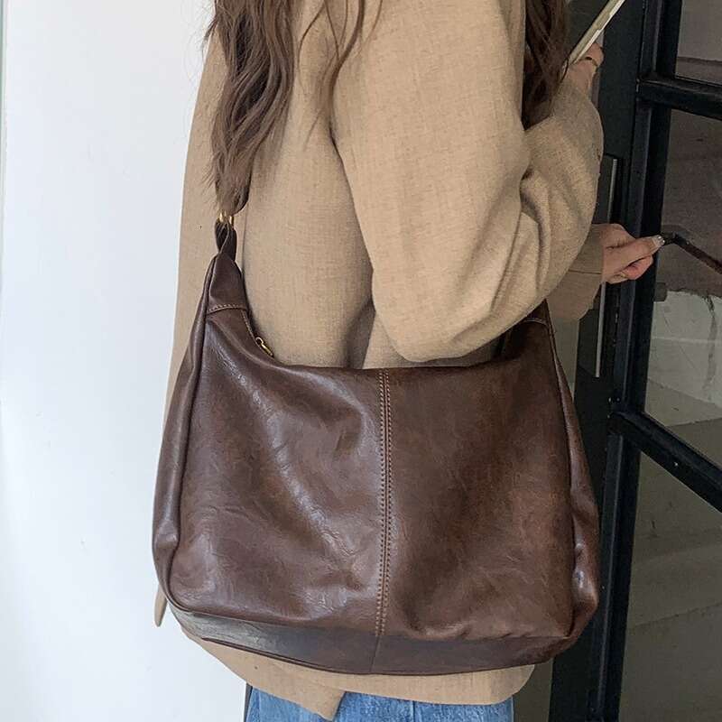 Maillard Crossbody for Women 2025 New Trendy Korean Edition Tote Versatile Large Capacity Shoulder Bag