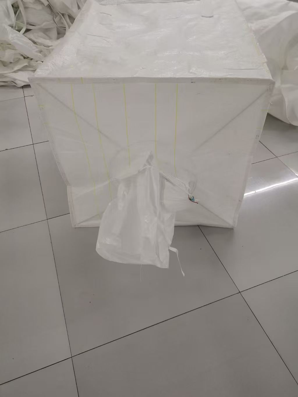 Wholesale Thickened White Ton Bag with Discharge Port for Bulk Storage