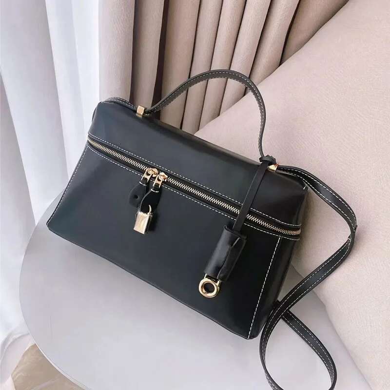 Light Fashion Casual Large Capacity Slanting Cross Handbag Shoulder Versatile Retro Cowhide Lage New Lunchbox Bag