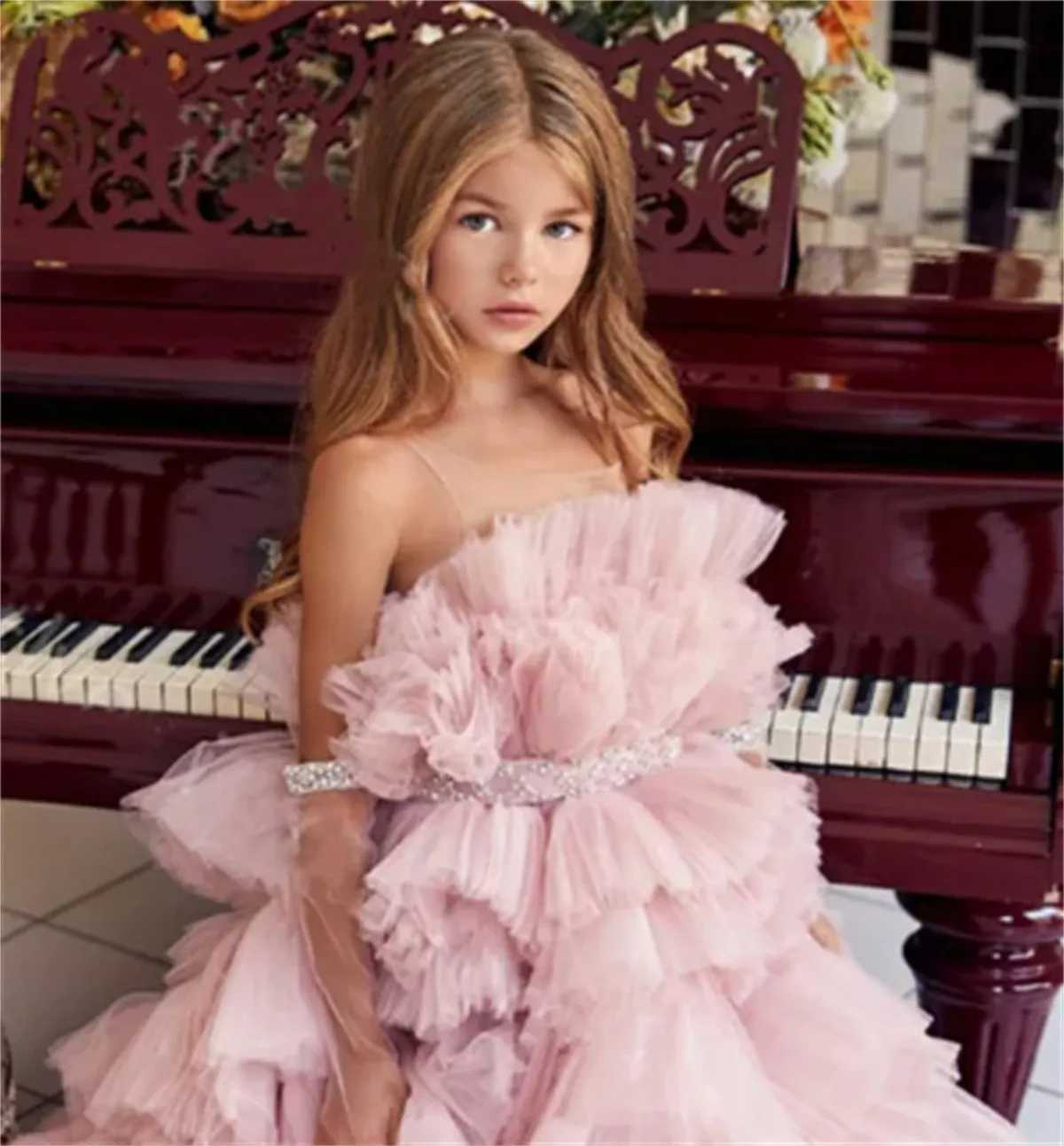 Elegant floral girl dress with ruffled edges long train solid color collar wedding floral childs first auspicious birthday Par dress W250326