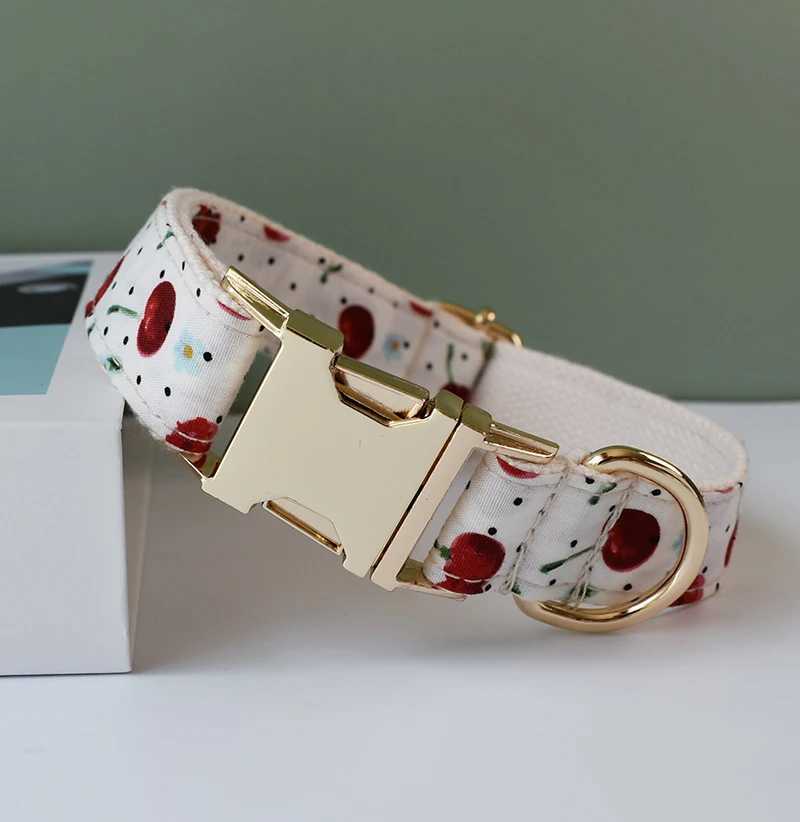 Free carved dog collar and belt set suitable for medium-sized and large pet necklaces with bows fruit printing pet supplies Christmas gifts X250326