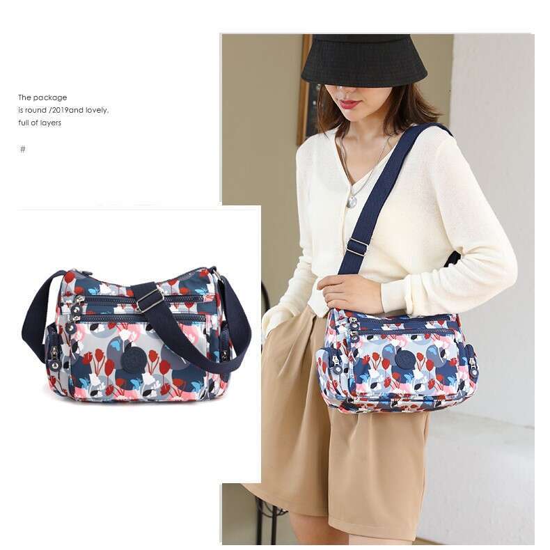 New Fashionable and Popular Shoulder with Large Capacity for Daily Versatile Crossbody Women's Nylon Casual Makeup Mommy Bag
