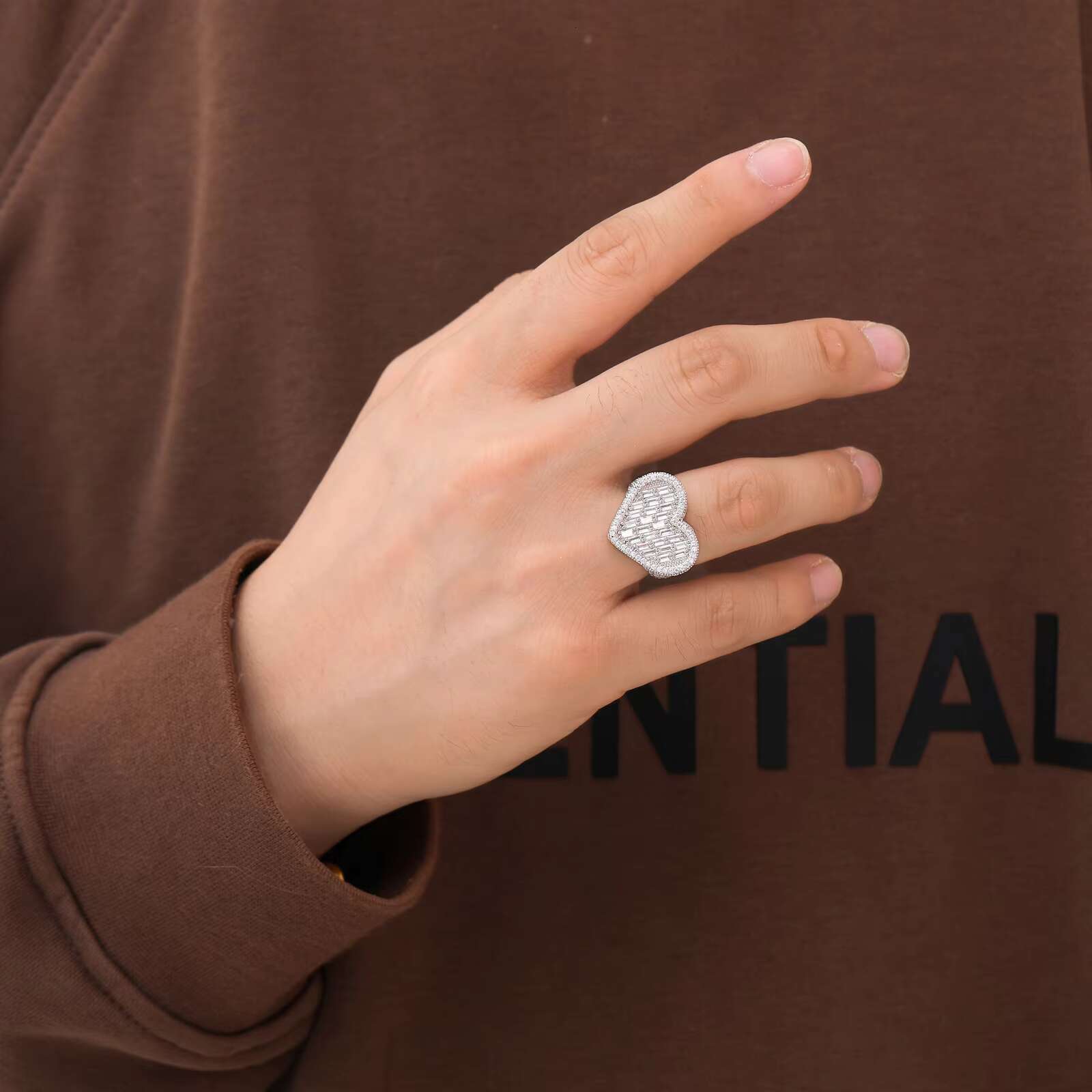 Meisa New European American Street Trendsetters Vertical T-Square Love Ring Personalized Hip-Hop Copper Zircon Moissanite Ring