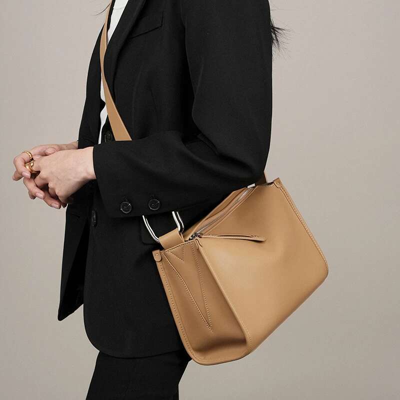Hifashion Cowhide Genuine Leather Pillow Shoulder Bags For Women 2025 Designer Crossbody Purses Satchel Ladies Handbags
