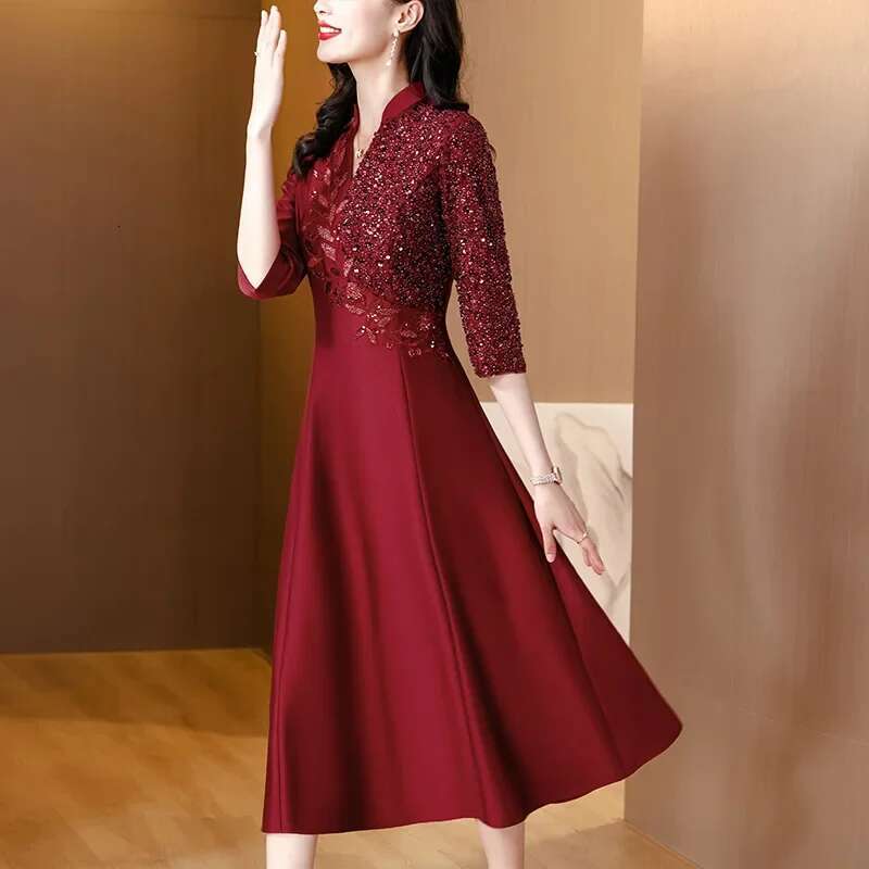 Red Happy Waist-Fitted V-Neck Long High-End Youthful Style Mother's Dress For Women 2024 Autumn New Arrival