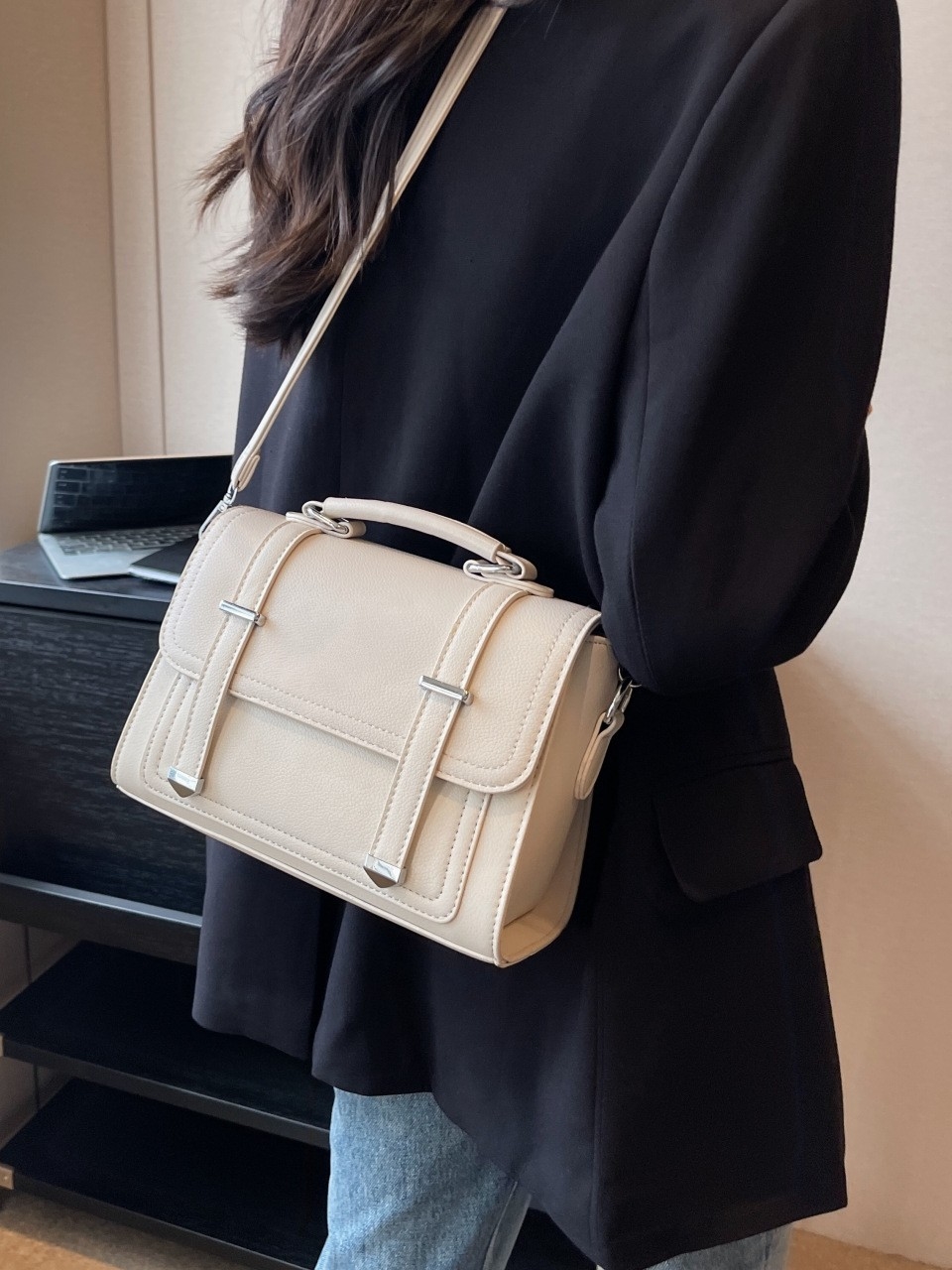 Free shipping new niche design all shoulder crossbody bag foreign trade fashion simple portable small square bag