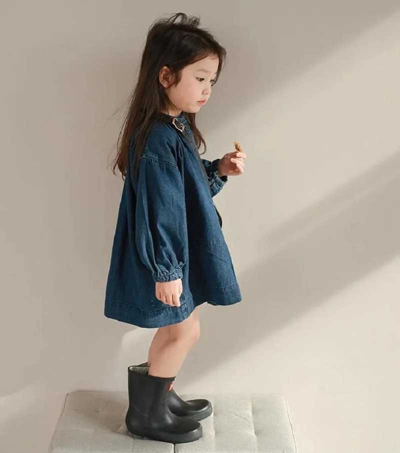 Summer Spring Baby and Girls Cotton Loose Single Chest Denim Dress School Childrens Sweet Leather Childrens Clothing Top 2-8Yr W250326