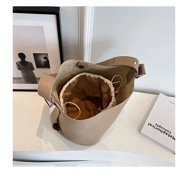 Retro Small Solid Color Leather Shoulder Bags For Women Designer Korean Fashion Female Handbags Underarm Bag