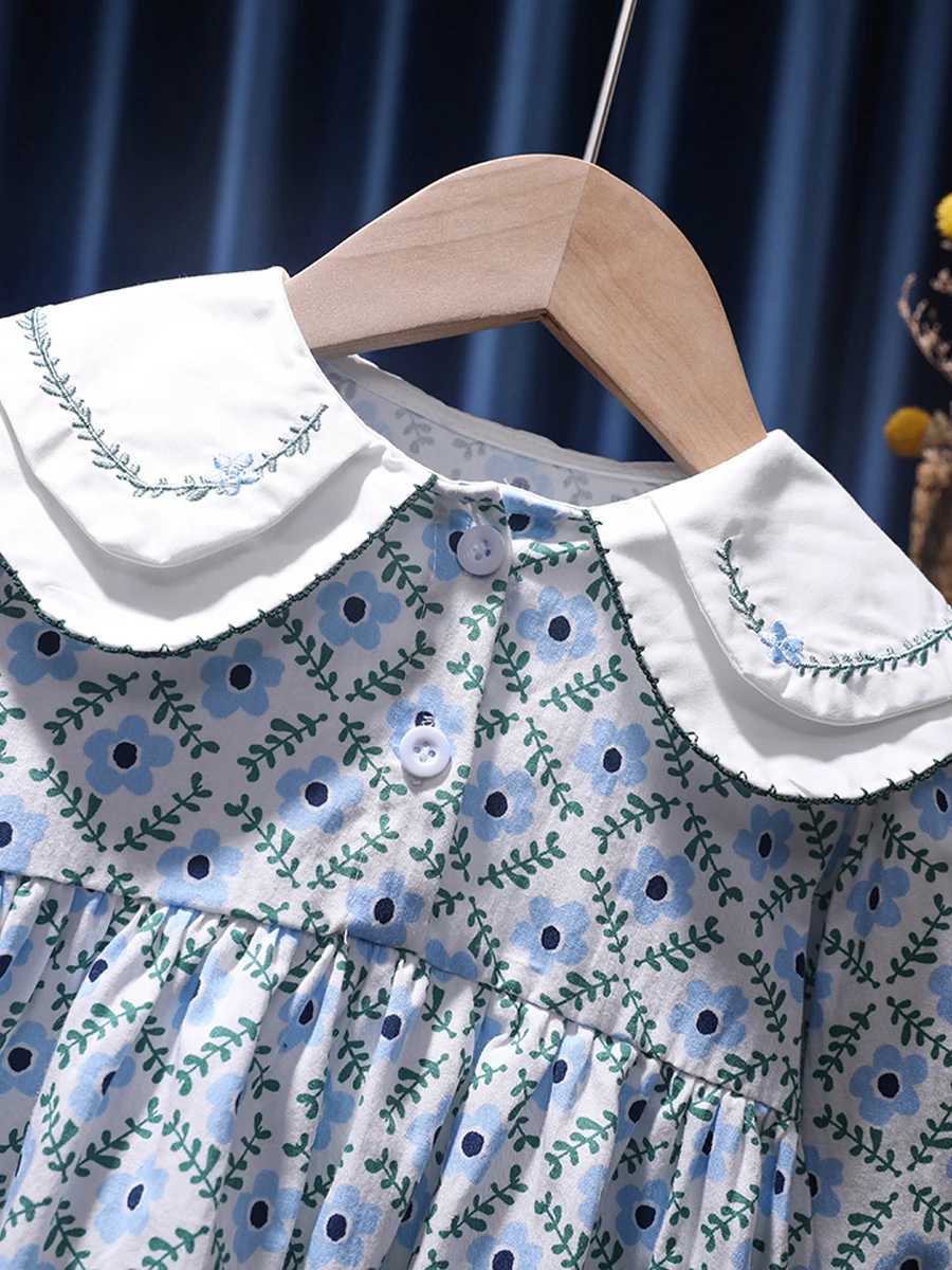 Girls Korean two-piece dress autumn new item knitted sweater cardigan wool sweater floral dress childrens country sled W250326