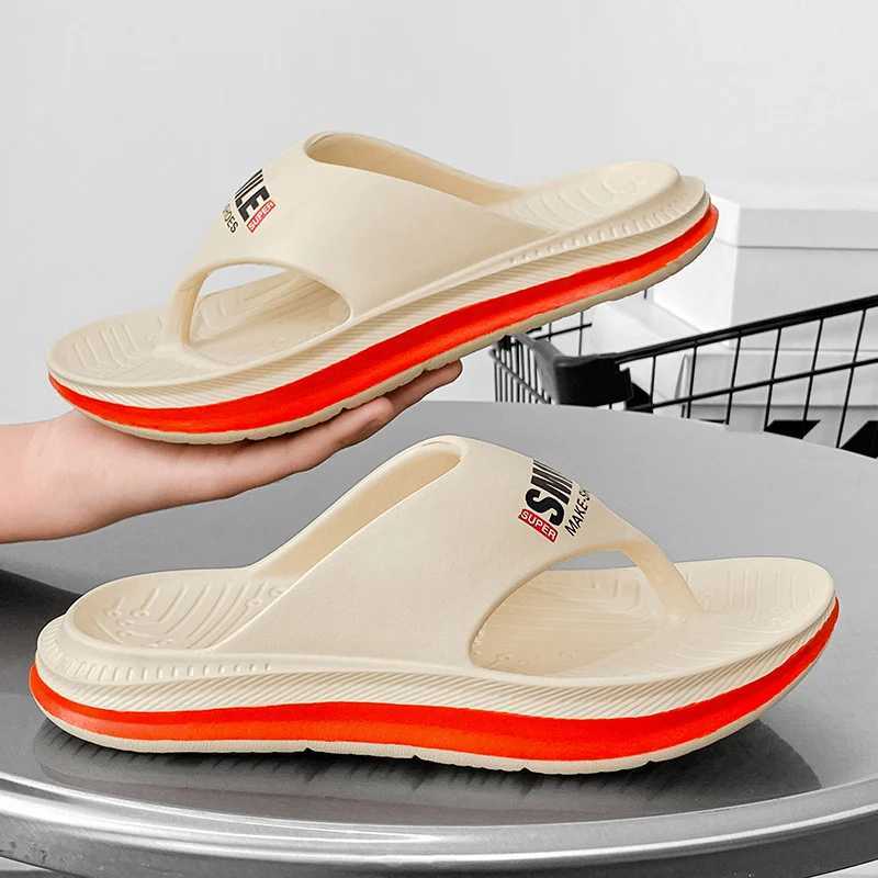 Summer mens flip up thick soled N-slip mens sandals outdoor casual shoes light and comfortable beach shoes new mens slippersXJ250326