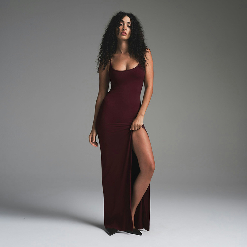 2025S Fashion Designer Y DS Style Women S Autumn And Winter Sexy Suspender Solid Color Backless Waist Cinched Slit Hip Hugging Dress