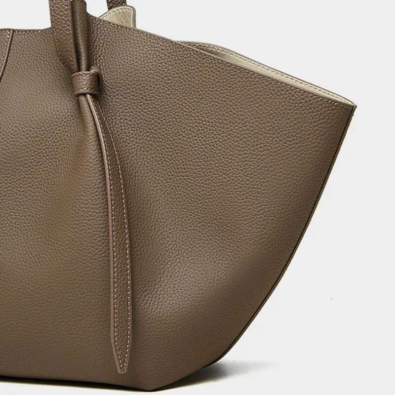 Designer Tote High Quality Cowhide Women's Shoulder Bag Large Capacity Fashion Wing Shaped Genuine Leather Handbags