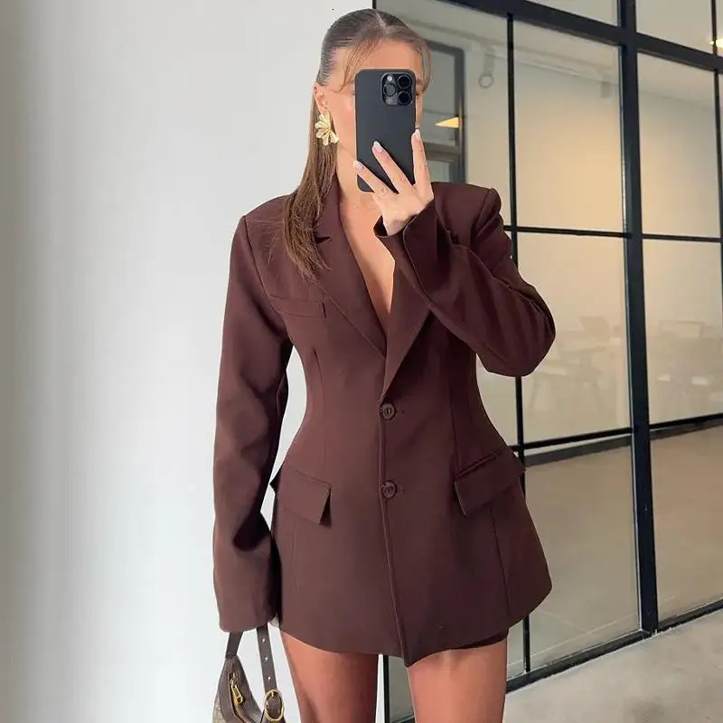 Womens shoulder pad jacket set fashionable brown pleated waist elegant commuting office womens professional 250318