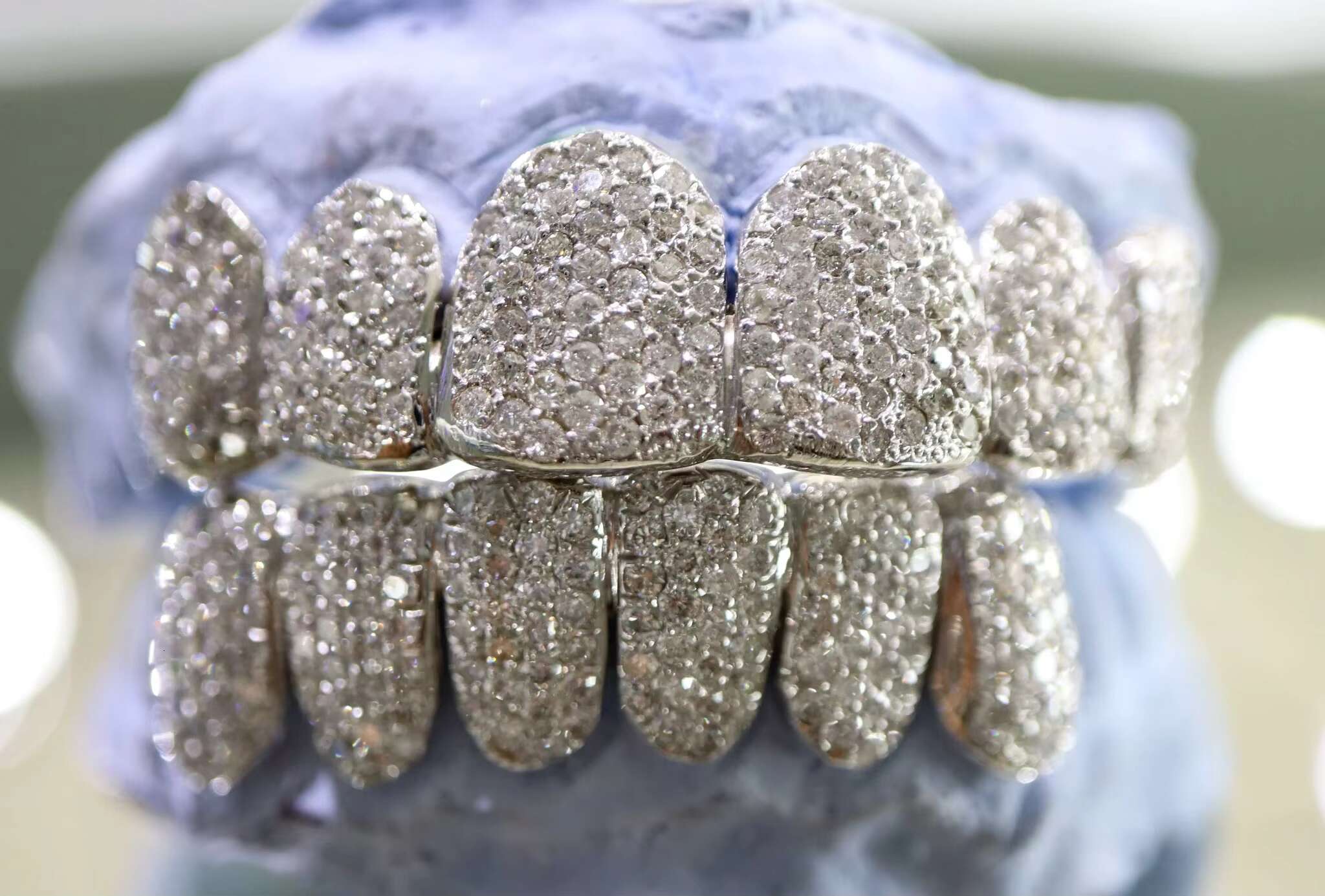 Top Selling Sparkling Smile Fine Body Jewelry Moissanite Diamond Studded Iced Out Dental Grillz for Sale at Best Prices