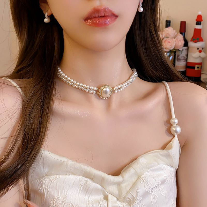 Elegant Pearl Necklace for Women - High-End Luxury Accessory