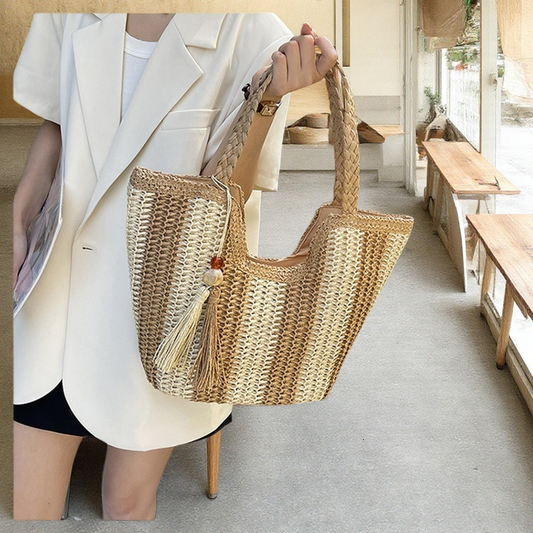 Designer 2025S shoulder beach new grass woven tote Korean version fashionable women bag vegetable basket handbag