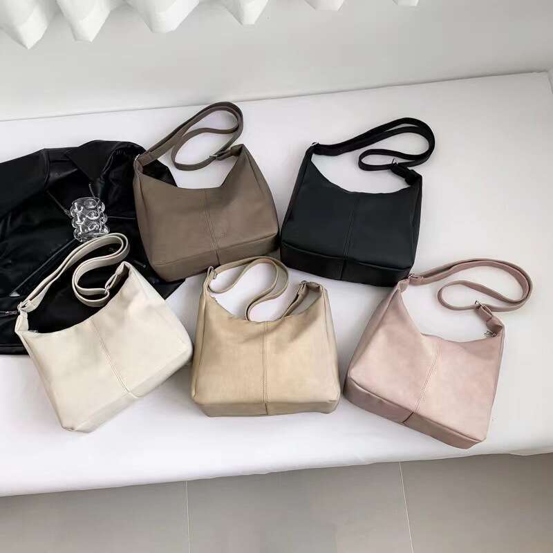 Large Capacity Tote 2024 Spring and Summer New Fashionable Simple Splicing Underarm Commuter Shoulder Bag for Women