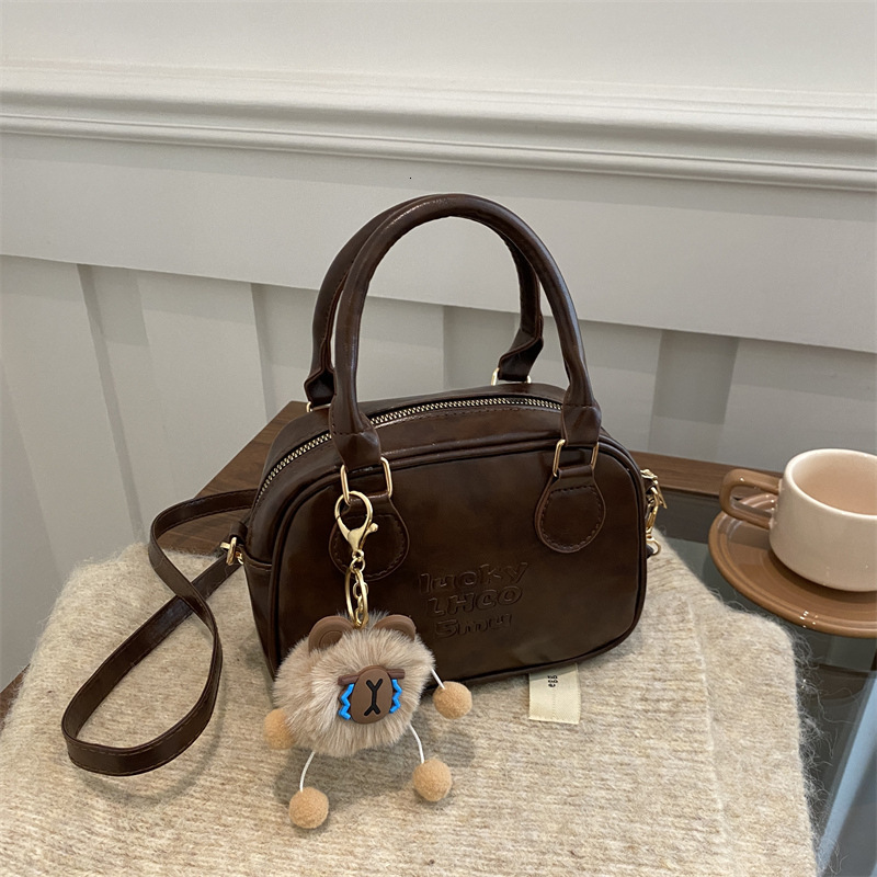 High quality texture for women 2025 new autumn and winter versatile crossbody fashionable super hot red hand-held small square bag