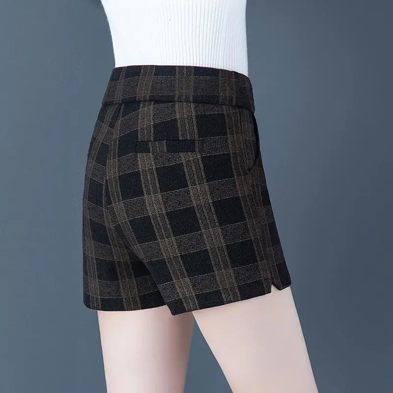 Korean fashion version wool five point shorts solid zipper pocket high waist casual straight pants 250321