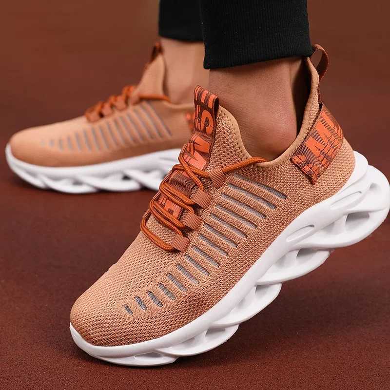 Running shoes mens summer new sports shoes mens shock-absorbing skipping rope net breathable anti slip black mens sports shoes Y250325