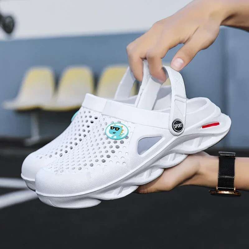 Summer Waterproonti-skid Men's Slippers Casual Sandals for Men Free Shippigng Basic Fashion Soft Outdoor Beach Shoes