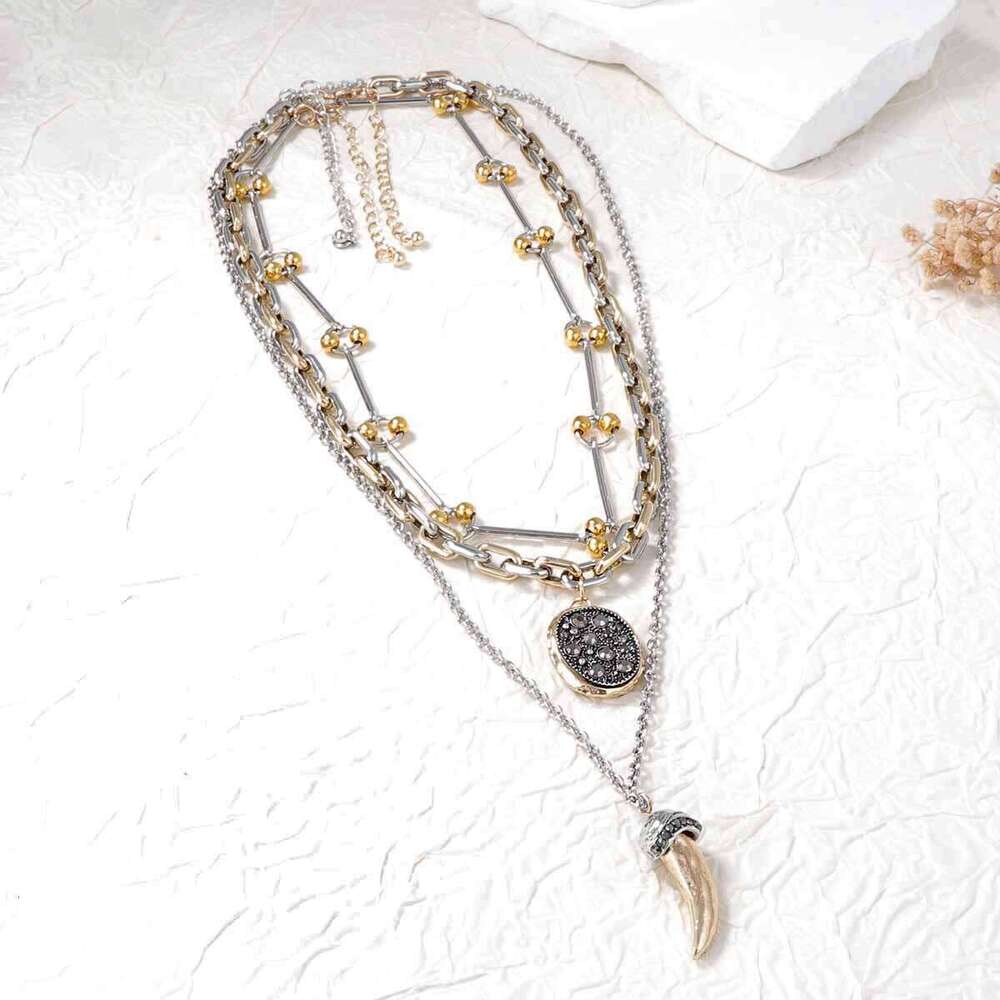Luxury Minimalist Animal Horn Pendant Necklace Set Three Piece Layered Chain Women Fashion Statement Jewelry