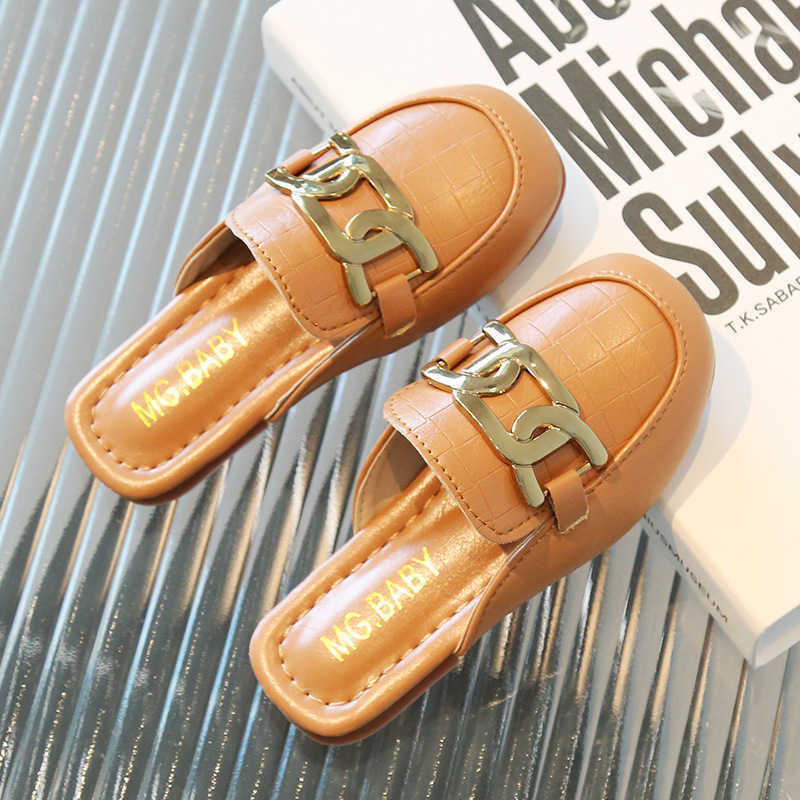 Slipper Childrens sandals for spring and summer 2024 new style for girls wearing flat bottomed toe half slippers without heels casual lazy shoes trend