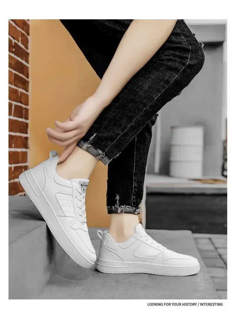 2025 New Spring Mens White Shoes Breathable Casual Board Shoes Sports Shoes Ins Trendy Shoes Low Top Running Shoes Mens Y250325