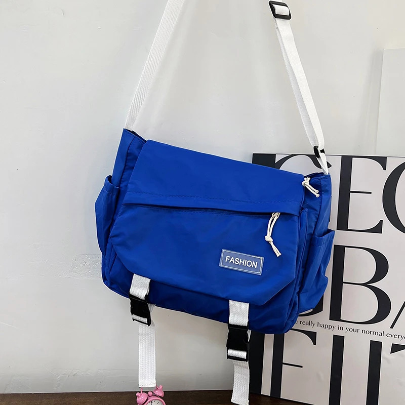 Womens messenger bag young and fashionable womens handbag cross body large capacity sling shoulder nylon school 250326